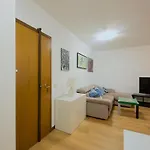 Appartement Trilocale Alle Porte Di Con Ampio Terrazzo *