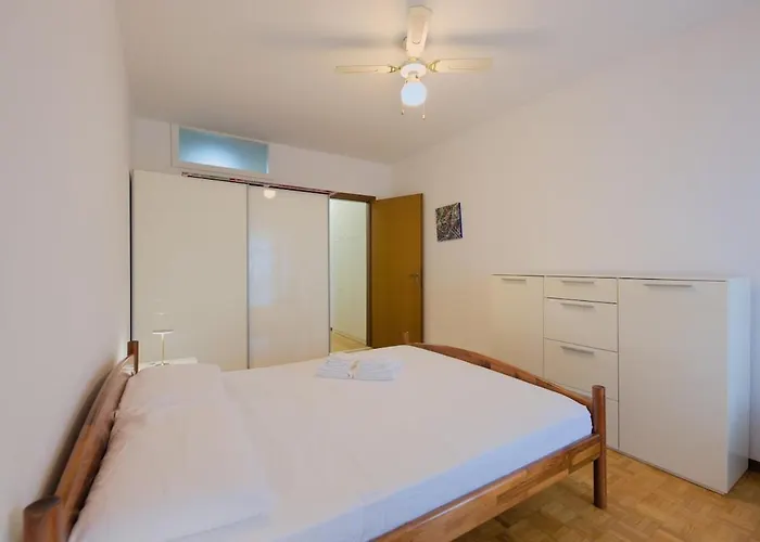 Apartment Trilocale Alle Porte Di Con Ampio Terrazzo