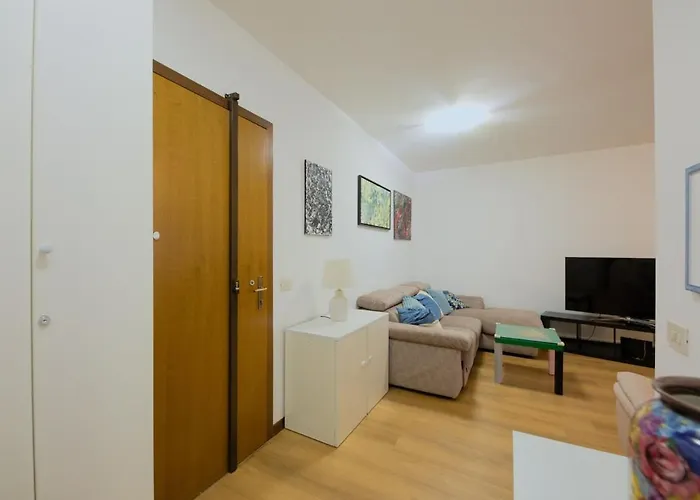 Apartment Trilocale Alle Porte Di Con Ampio Terrazzo *